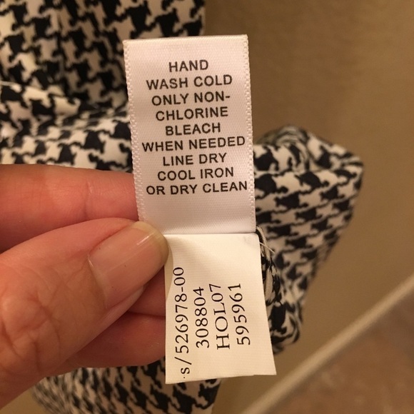 BANANA REPUBLIC Women Black & White 100% Silk Top Size Small - Picture 8 of 8